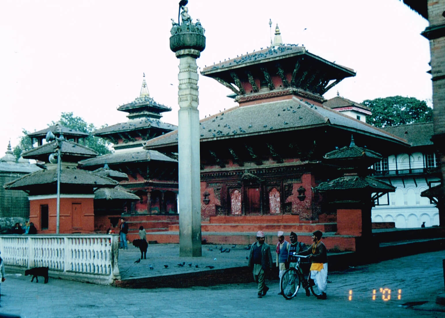 プラタップ・マッラ王の石柱とジャガナート寺院